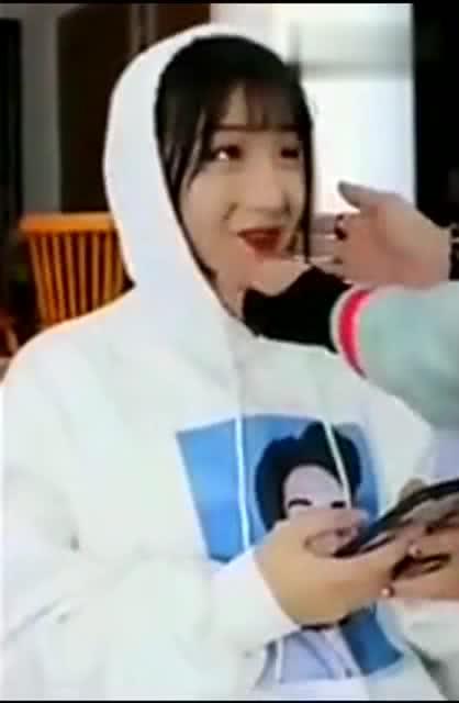 国产搞笑臭小子视频播放,笑料横生，欢乐无限，视频播放量飙升！  第2张